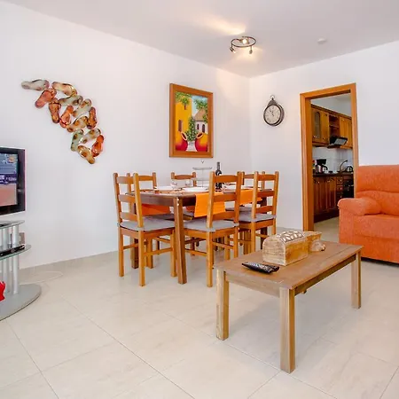 Ishara Playa Blanca (Lanzarote)
